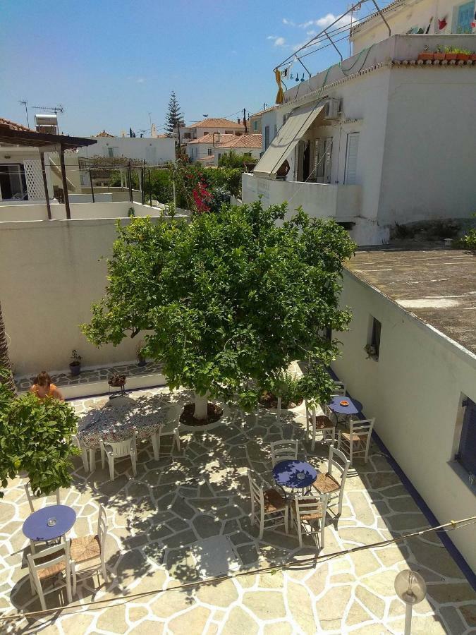 Old Harbor Apartments Spétses Dış mekan fotoğraf